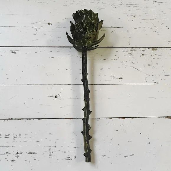 Handcrafted Multicolor Gold-Black Skull Rose (Price for 1) - Picture 15 of 16